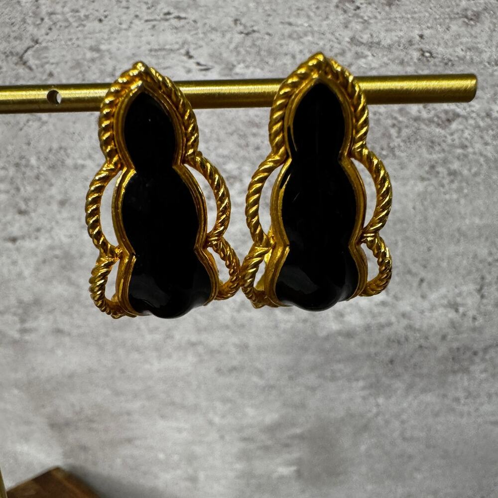 Vintage Scalloped Clip On Gold Toned Earrings With Black Enamel By Avon